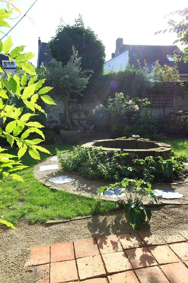 Bed&breakfast in monumental house maastricht centre